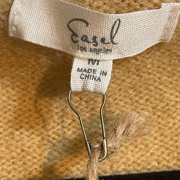 Easel Warm Camel Crew Neck Oversized Sweater Size Medium - Picture 3 of 6